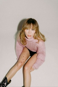 Suki Waterhouse - My Fun